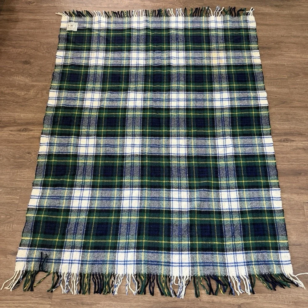 Vtg‎ Edinburgh Woollen Mill Pure Wool Blanket Throw Plaid Fringe 54 x76 Scotland